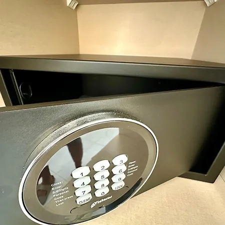 Socrates Penthouse Apartment *